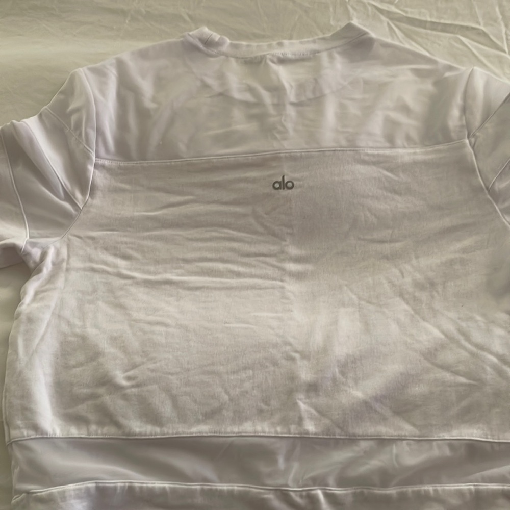 Alo short sleeve white color